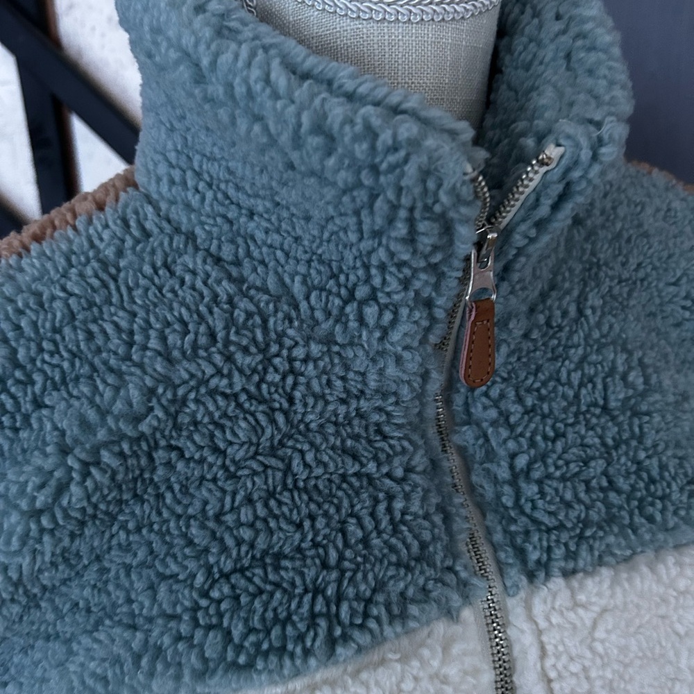 Cozy women’s Sherpa Jacket - White and Brown Thread & Supply size M - Picture 6 of 9